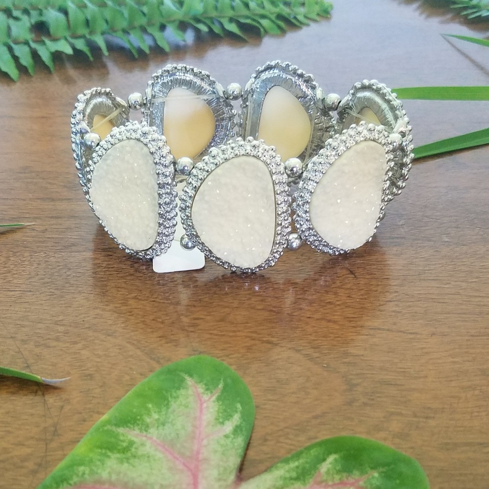 New York & Company bracelet